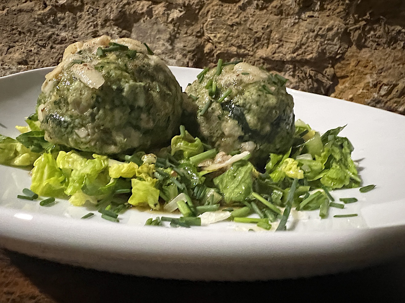 Südtiroler Knödel, handgerollt